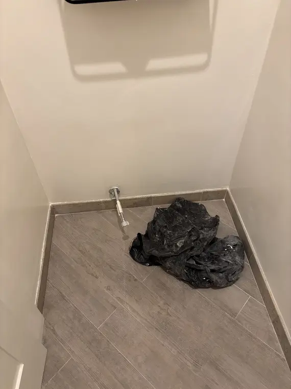 Drywall Wall and Carpet SJ — 11