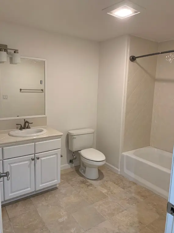 San Mateo Bathroom — 16