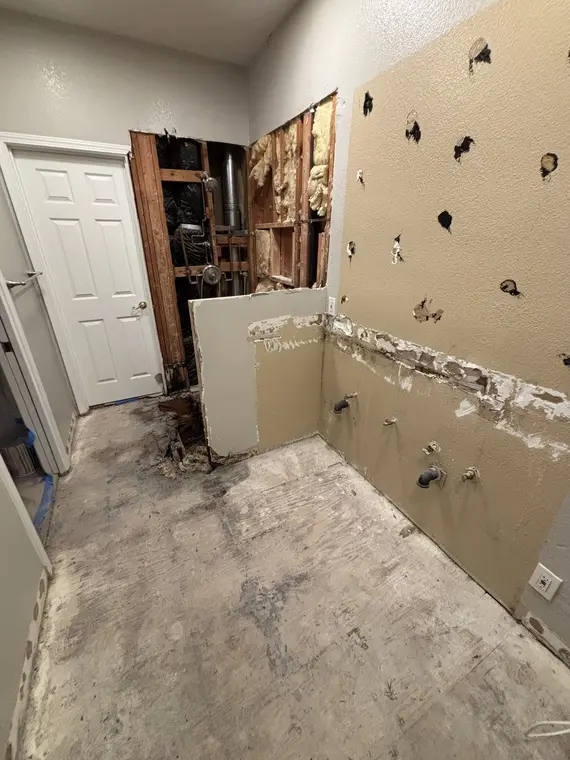 Max San Jose Bathroom — 2